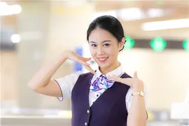 长沙地铁小哥哥小姐姐：有老人想让值班站长当孙媳妇，调度员被人说长得像刘昊然图片