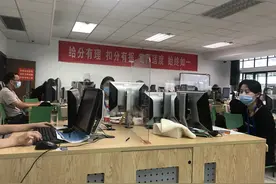哪些老师参与阅卷？如何规范评分标准？浙江新闻记者实地探访浙江高考阅卷现场图片