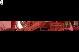 “民间手艺匠人”为邻居做马扎凳图片