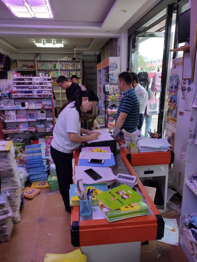 “绅士漫画”背后全国性涉黄漫画平台被摧毁，下半年“扫黄打非”部门将对网络游戏开展专项整治