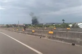 台军直升机接受蔡英文检阅后坠毁 两名飞行员丧生图片