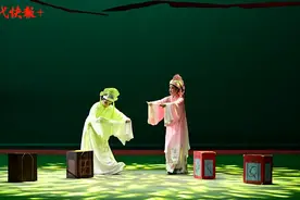 青春版越剧《梁祝》首演，95后演员再现经典图片