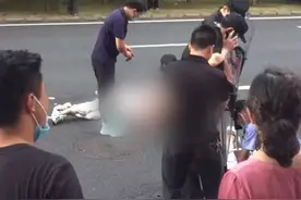 视频｜深圳一女子因感情纠纷被前男友攻击，路人见义勇为出手相助图片