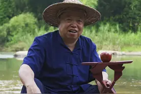 当代鲁班！63岁阿木爷爷“玩”木头走红海外图片
