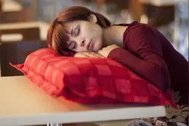 如何解决工作期间犯困？俄罗斯医生给你支招图片