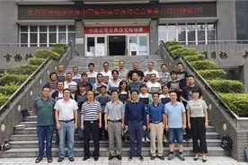 杨凌职院111名职业农民（村干部）领到大学毕业证图片