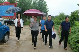 官庄工区管委会主任李冠淑督导调研河长制及防汛工作图片