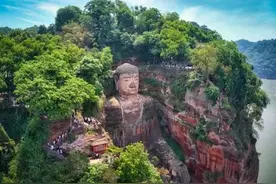 乐山大佛、峨眉山景区调整游客限量，恢复跨省团队游图片