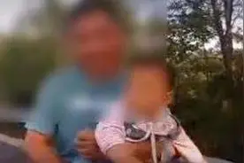 3岁女孩小区玩游戏被夹断手指！这些东西小区都有，家长小心图片