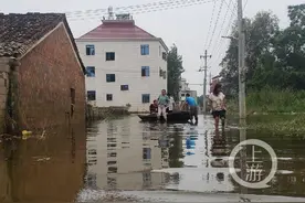 洪水围鄱阳：红色警报下的危情时刻图片