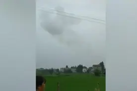 村民非法拆卸烟花爆炸致3死3伤，警方认定为刑事案件视频封面