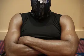 因戴“蓝条纹”口罩惹争议，大胡子哈登这样回应图片