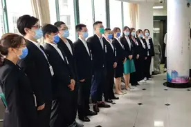 瑞金医院卢湾分院启用行政服务窗口，一站式解决患者需求图片
