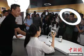 放下锄头拿起镜头 看浙江衢州柯城“村播”里的烟火气图片