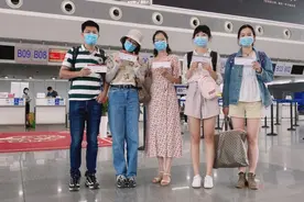 江西恢复跨省团队旅游 东航江西首发团顺利出行图片