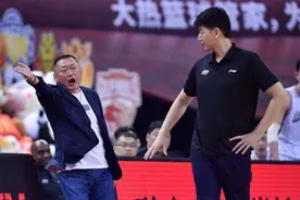 彪悍的人生不需要解释 深圳男篮刘宏疆与裁判的那些恩恩怨怨图片