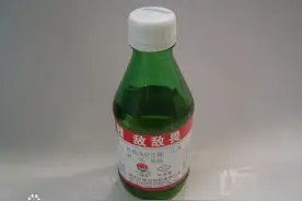 40年前，娘往小妹头发上喷敌敌畏，治虱子图片