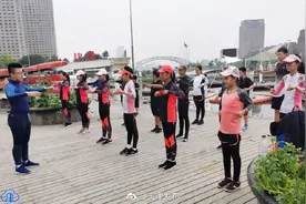 天津市学生赛艇联盟天津湾赛艇训练基地夏令营开营图片