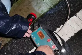 今天凌晨，安徽全椒滁河实施爆破泄洪图片