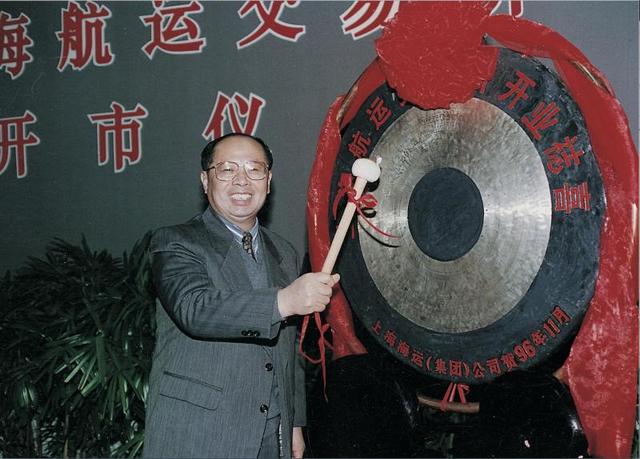 黄镇东简历优化（交通部原部长黄镇东回忆完成这件事）