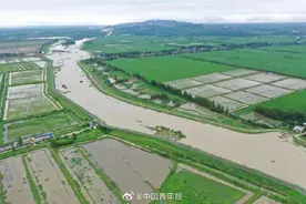 安徽全椒县滁河实施爆破泄洪图片