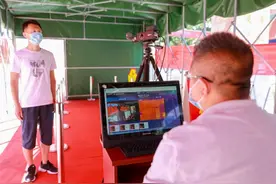 呼和浩特市28268名学生参加中考图片