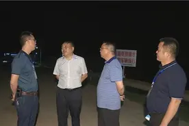 黄育文检查指导南嘴镇、草尾镇防汛工作图片