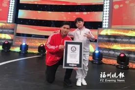 霹雳舞大回环88圈！福清10岁男孩再创吉尼斯世界纪录图片