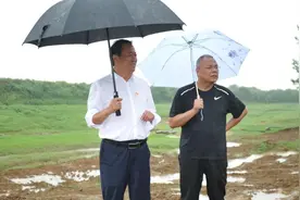 卧龙区委书记高贤信巡河并检查指导防汛工作图片