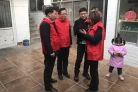 村民贷款不用担保，5分钟就到账图片