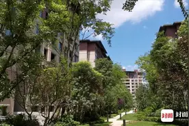云投诉∣重庆万科悦湾现“楼板贯穿性裂缝”？业主接房近两年无法装修图片