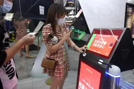 今天听到这个音乐，给我开心完了图片