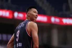 CBA盘点联赛历史篮板榜top50：易建联榜首 李晓旭第四图片
