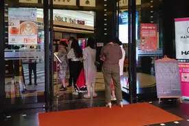 直击上海国泰电影院重启首日：影迷早早赶来，加映一场图片