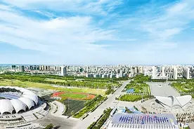 构建“两轴四心五组团”城市布局图片