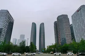 成都高新区又双叒叕出网红地标了图片