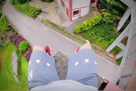 10年跑酷生涯，“跑酷小子”跑上黑山之巅，决战“极限荡绳”图片