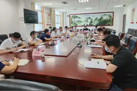 平顶山市金融局：全力做好逾期担保贷款打包处置图片