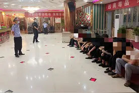 江西赣州警方开展娱乐场所涉毒专项清查图片