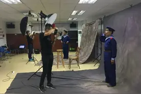 忆峥嵘岁月，拍“最美军装照”，中山西区为退伍老兵送拍摄礼物图片