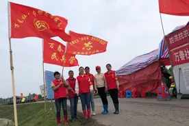 清水街道万春社区：“女将”挂帅 出征防汛一线图片