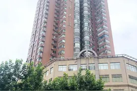 普陀一老人在小区门口突发疾病！接下来一幕让人感动……图片