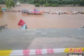 黄河兰州段水位持续上涨启警戒 沿河休闲项目暂停营业图片