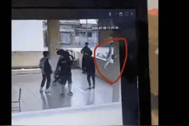 广东罗定初中生二楼练跳投坠楼！校方：左手骨折，可走路生活自理图片