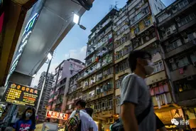 劏房里的内地妈妈和她的香港儿子图片