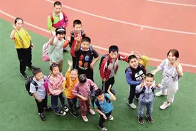 “小蜗牛”走出家门融入社会图片