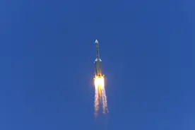 我国首次火星探测任务“天问一号”发射升空图片