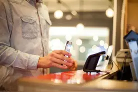 加油站扫二维码会爆炸？清远多数油站扫码需至便利店内操作图片