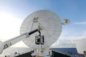 三艘测量船布阵太平洋 护送天问一号升空图片