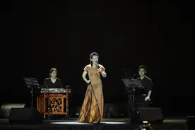 影迷和乐迷都爱，善良美丽的阿诗玛图片
